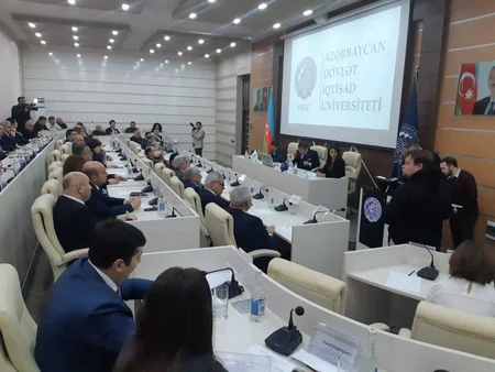 Sahibkarlığın inkişafında vergi siyasəti müzakirə olunub
