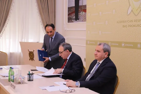 BDU-nun Hüquq fakültəsinin tələbələri buraxılış işlərini müdafiə edib