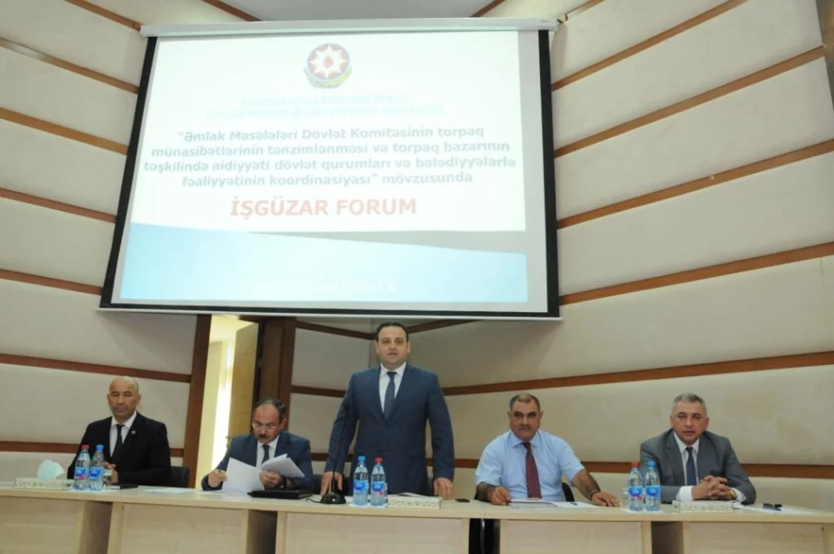 ​Torpaq münasibətlərinin tənzimlənməsi ilə bağlı Lənkəran və Cəlilabadda forum keçirilib