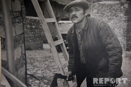 Aktyor Hamlet Xanızadənin 75 illik yubileyi məzarı başında yad edilib