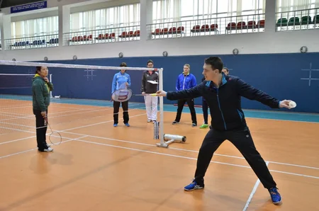 Baku hosts refresher courses for badminton trainers