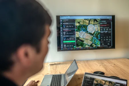 Lindsay and 4S LLC introduce future of irrigation at CaspianAgro 2025: AI helps irrigate more land with same amount of water