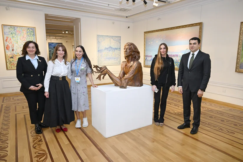 Leyla Aliyeva, Arzu Aliyeva visit exhibitions at National Museum of Arts