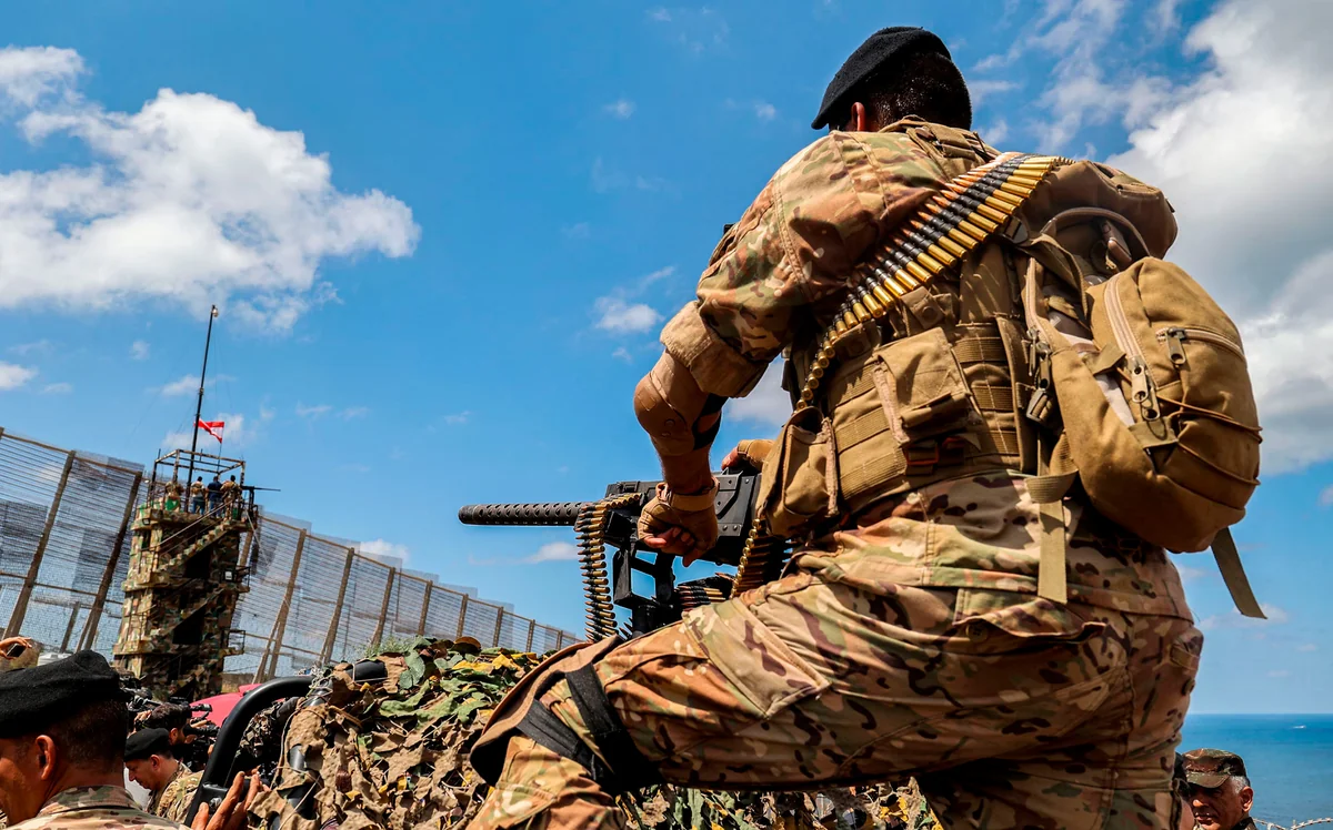 Livan İsraillə sərhəddə kontingentini artırır