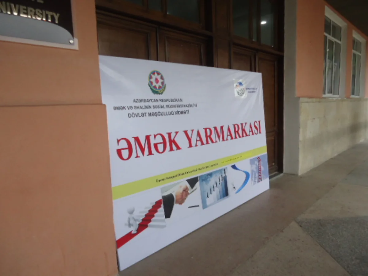 Sumqayıtda əmək yarmarkası keçirilib, 420 vakant iş yeri təklif olunub