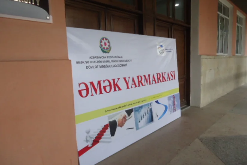 Sumqayıtda əmək yarmarkası keçirilib, 420 vakant iş yeri təklif olunub