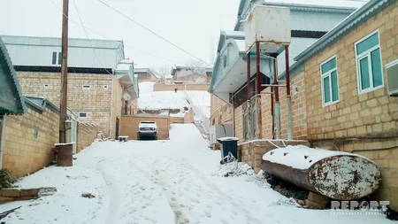 Bakı - Şamaxı yolu buz bağlayıb, nəqliyyatın hərəkəti çətinləşib - FOTO