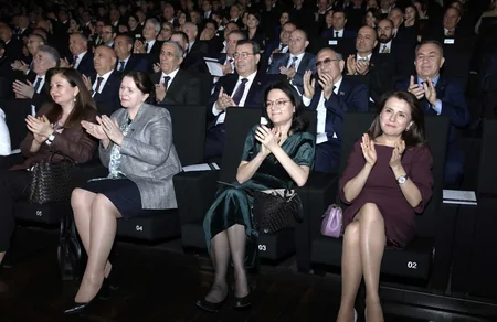 Azərbaycan Həmkarlar İttifaqları Konfederasiyası Sən elə bir zirvəsən adlı tədbir təşkil edib