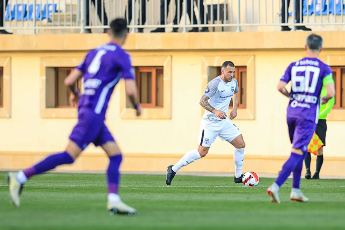 Sabah klubu daha bir futbolçusu ilə yollarını ayırıb