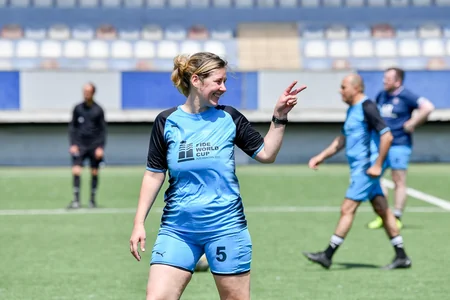 Şahmatçıların futbol matçında 14 qol vurulub