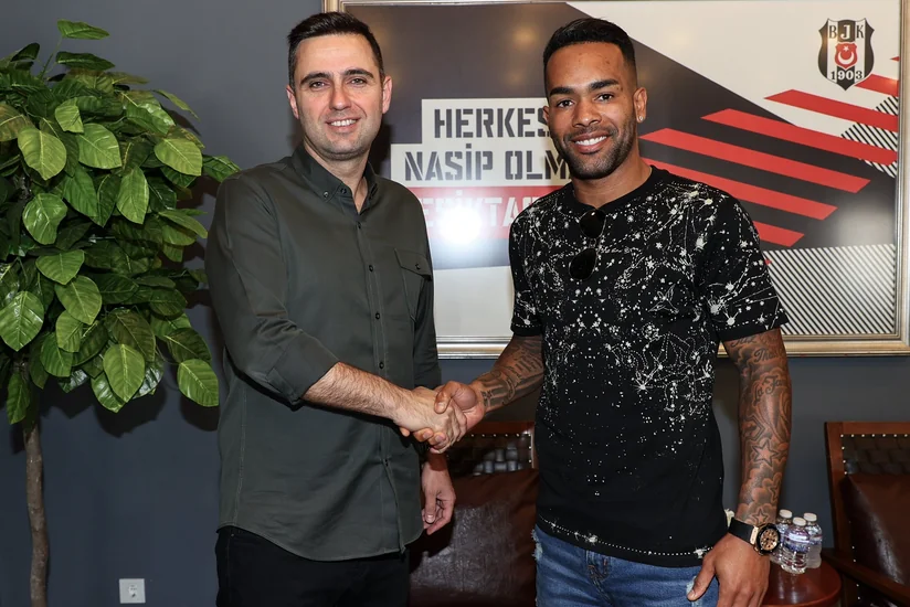 Beşiktaş braziliyalı futbolçunun müqaviləsini ləğv edib