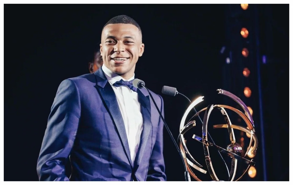 Mbappe Liqa 1-də mövsümün futbolçusu seçilib