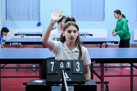 Bakıda tələbələr arasında keçirilən stolüstü tennis yarışına yekun vurulub