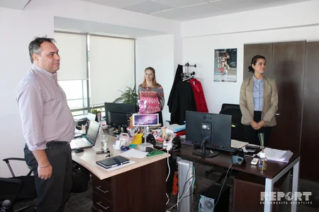 Azerbaijani lawmakers visit SOCAR Petroleum SA office and SOCAR's filling station in Bucharest