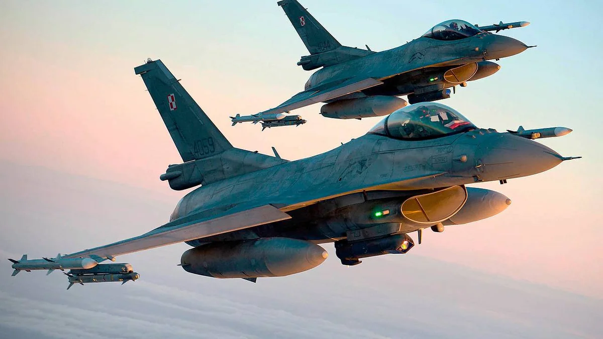 Politico: Киев хочет получить от Запада до 50 истребителей F-16