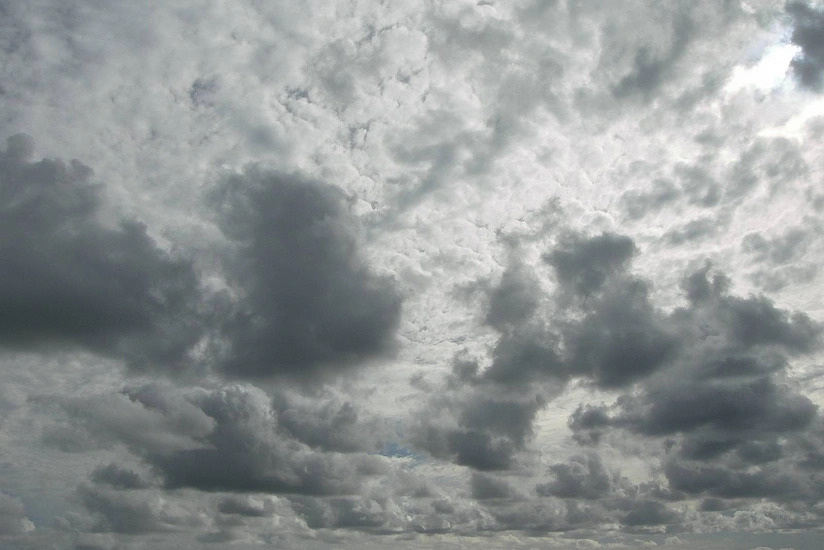 Strong wind blows in Absheron next two days, temperature falls