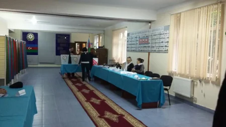 AŞPA-nın müşahidəçi missiyası Azərbaycanda keçirilən parlament seçkilərinin gedişini izləyir - FOTO
