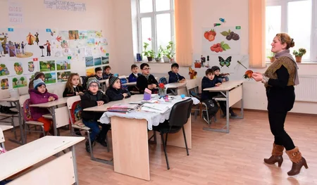 Hər gün Sumqayıtdan Qubaya öyrətməyə, axşam isə Bakıya öyrənməyə gələn qız - REPORTAJ