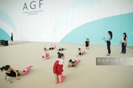 Bölgə gimnastlarının Milli Gimnastika Arenasında məşqləri davam edir