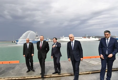 Prezident İlham Əliyev Bakı Beynəlxalq Dəniz Ticarət Limanı Kompleksinin açılışında iştirak edib - YENİLƏNİB
