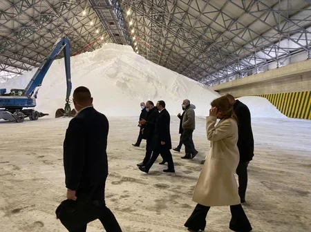Poti dəniz limanında yeni terminal açılıb