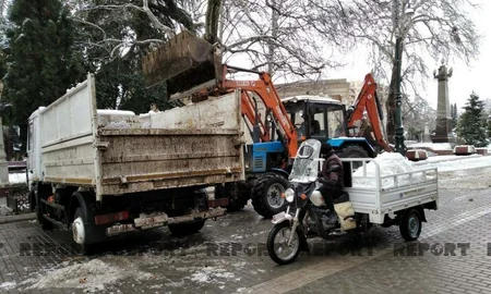 Gəncədə qar bəzi fəsadlar yaradıb - YENİLƏNİB