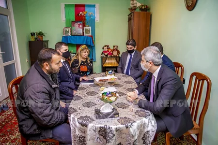 Daha bir şəhidin ailəsi sosial dəstəklə təmin olundu