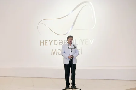 Heydər Əliyev Mərkəzində dünya xalqlarına məxsus ünikal musiqi alətlərinin sərgisi açılıb - VİDEO