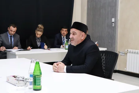 Dini Komitənin sədri Şamaxıda vətəndaşları qəbul edib