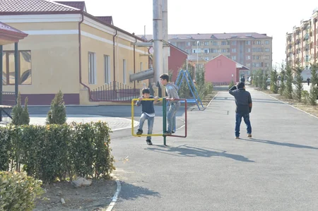 Ümid qəsəbəsində yeni yaşayış binaları məcburi köçkünlərin istifadəsinə verilib