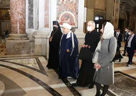 QMİ sədri Heydər Əliyev Fondunun Vatikan və Romada bərpa etdiyi abidələrə baş çəkib