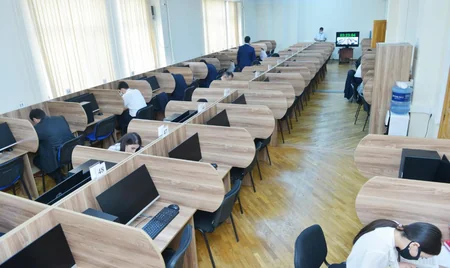 Hakimliyə namizədlərlə yazılı imtahan keçirilib