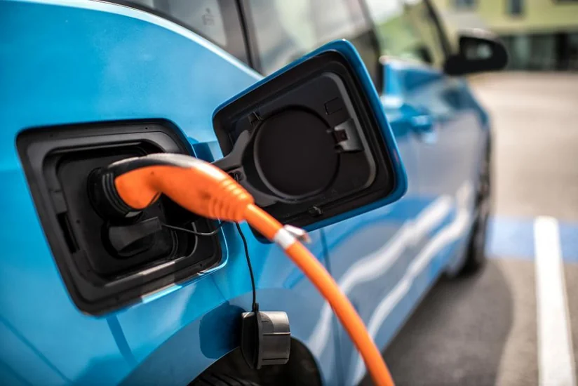Azerbaijan triples import of electric cars