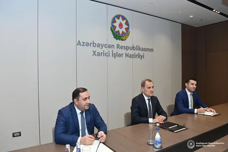 Ceyhun Bayramov Rusiya xarici işlər nazirinin xüsusi nümayəndəsi ilə Azərbaycan və Ermənistan arasında sülh prosesini müzakirə edib