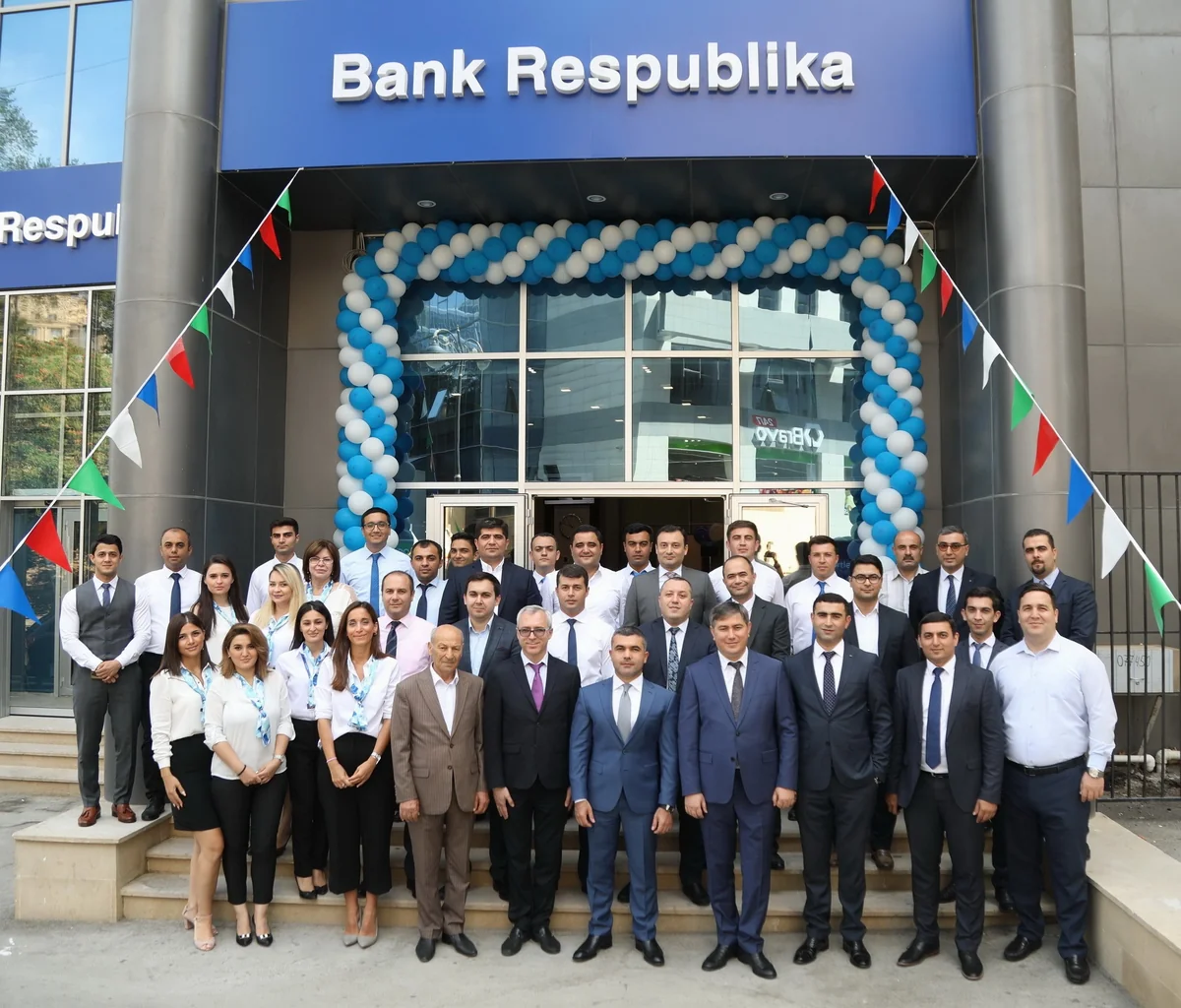 “Bank Respublika” müasir konseptdə yeni Nizami filialını açıb