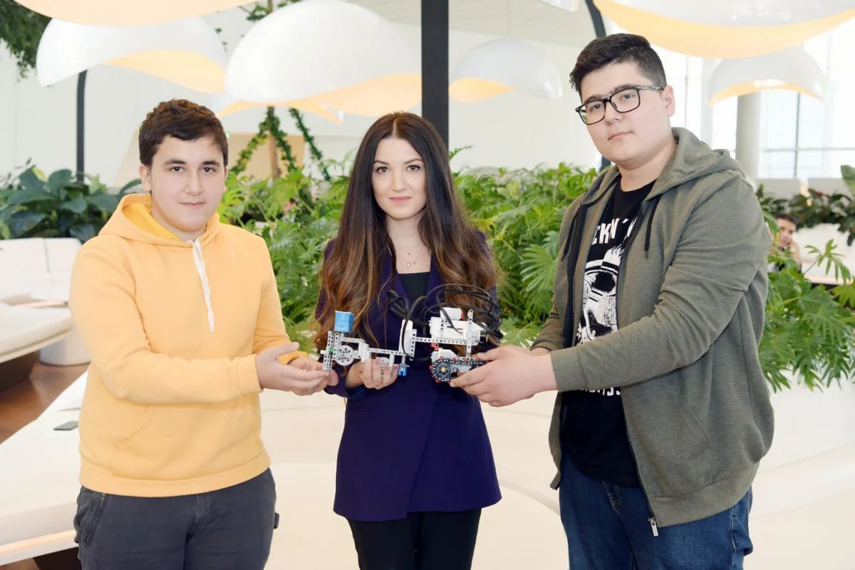 “Regional İnkişaf” İctimai Birliyi ixtiraçı məktəblilərə dəstək olub