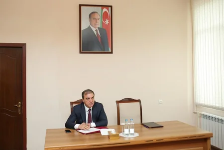 Gəncə Şəhər İcra Hakimiyyətinin başçısı sakinlərlə görüşüb