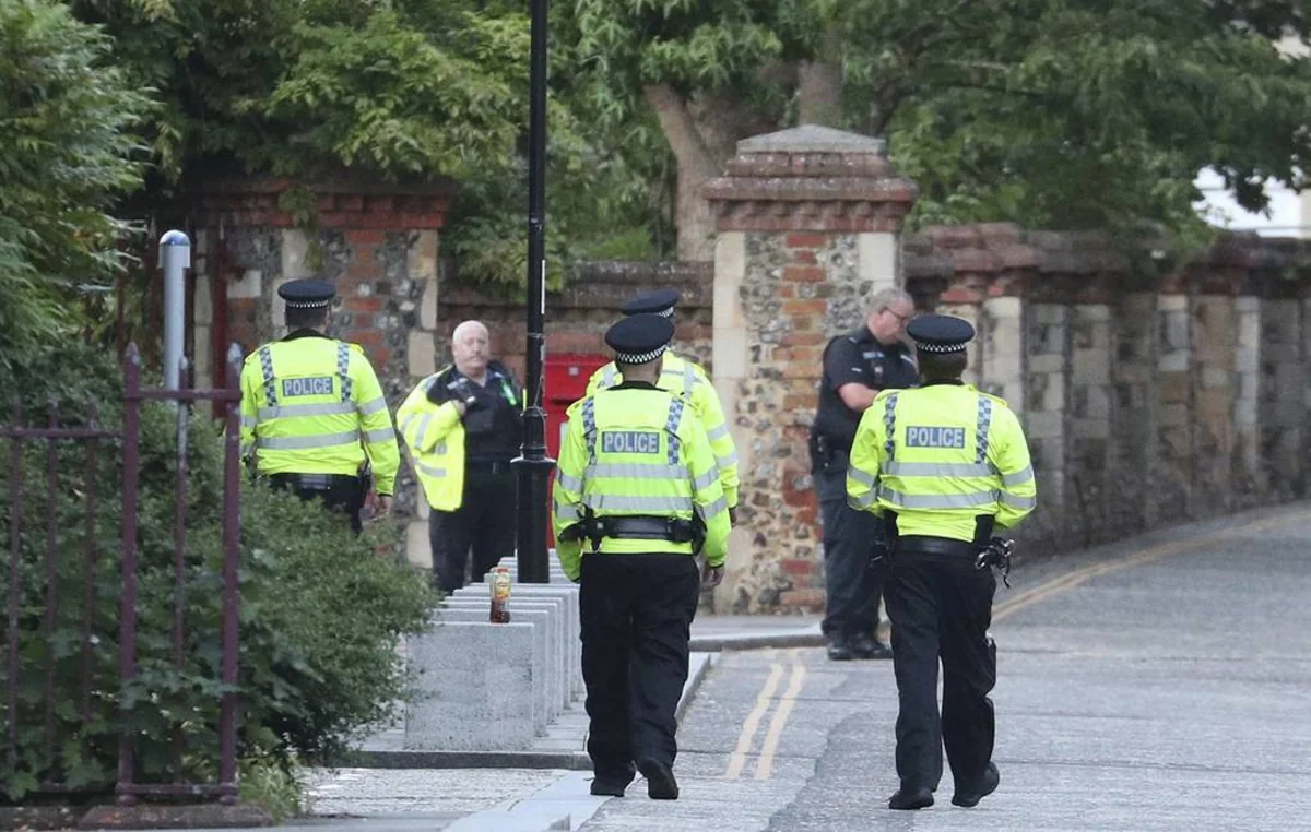 Britaniyada törədilən hücum terror aktı kimi qiymətləndirilir, saxlanılan var