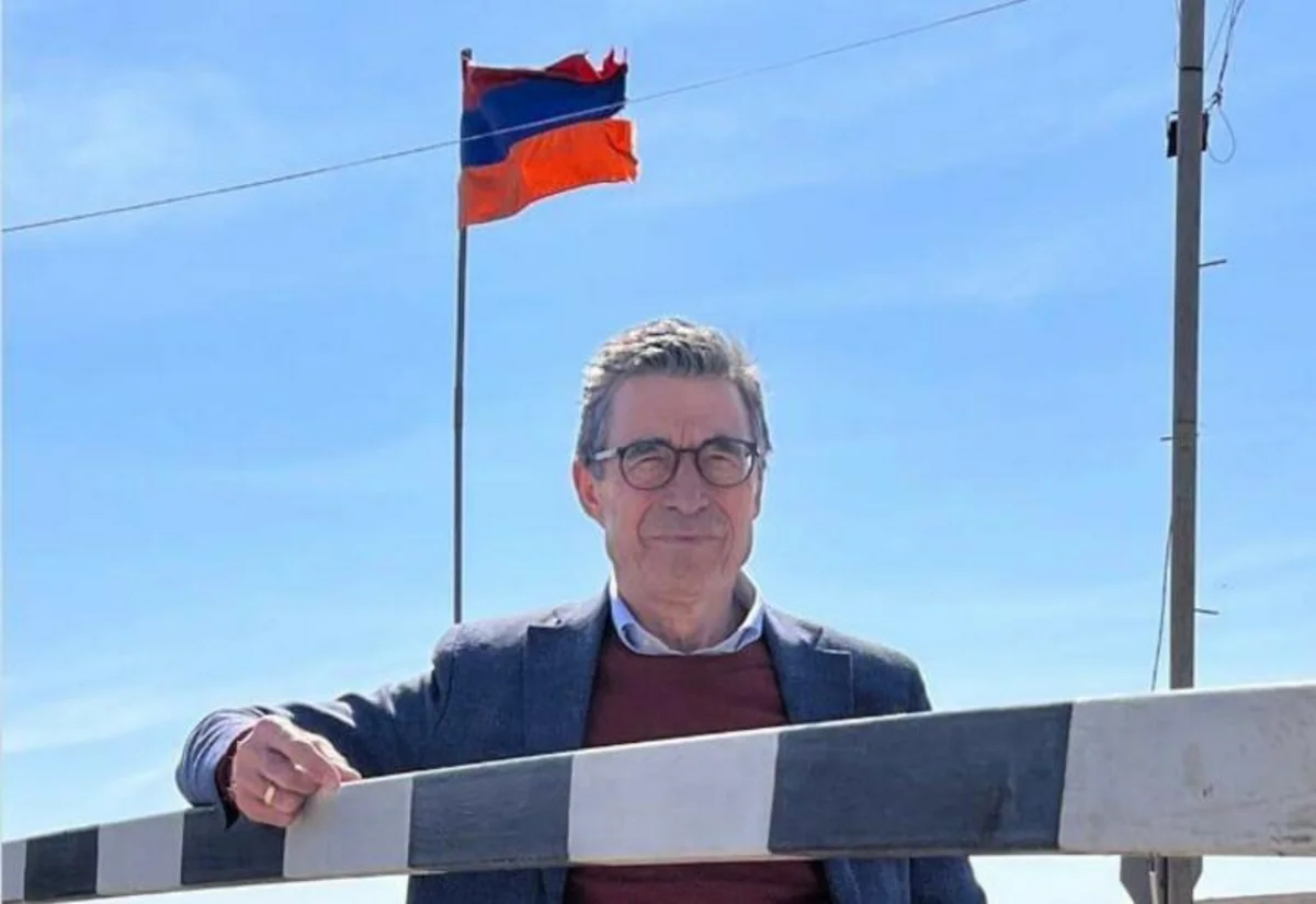 Azərbaycanı Aİ-nin sanksiyaları ilə təhdid edən Rasmussen Ermənistanda ikiüzlü şəxsiyyət olduğunu təsdiqlədi - RƏY