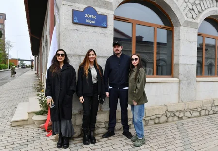Şuşada Xurşidbanu Natəvan və Zəfər küçələrində, Qarabağ və Xan Şuşinski küçələrinin kəsişməsindəki lövhələrin açılışları olub