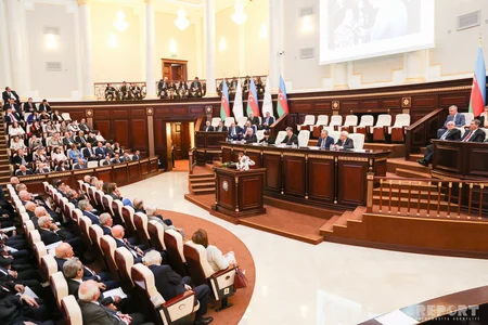 Nizami Gəncəvi adına Qızıl medal Nərgiz Paşayevaya təqdim olunub