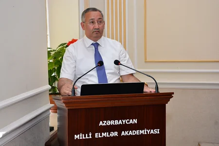 AMEA: Yataqxanada qeydiyyatda olan, amma hazırda yaşamayan elmi işçilərə də ev verilə bilər