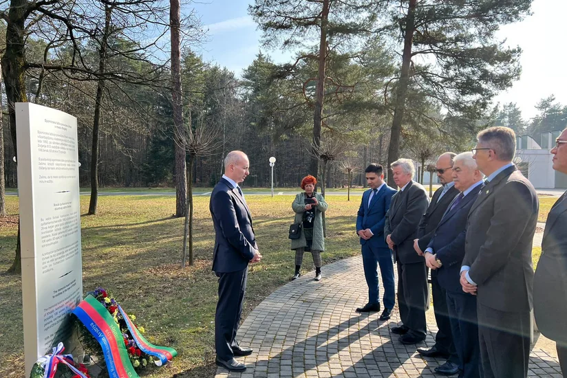 Azərbaycan diasporunun nümayəndələri Sloveniyada Xocalı memorialını ziyarət edib