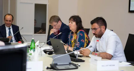 “Bərpa olunan enerji qanunvericiliyinin hazırlanmasında dövlət və özəl sektorun əməkdaşlığı” mövzusunda dəyirmi masa keçirilib