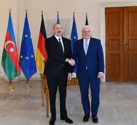 One-on-one meeting between Azerbaijani and German presidents kicks off in Berlin