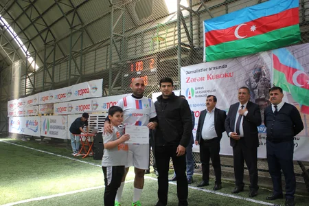 Zəfər Kubokunda finalçılar bəlli olub