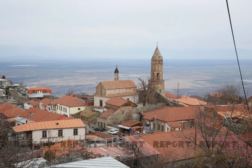Пристанище влюбленных в Грузии, город, тоскующий по любви