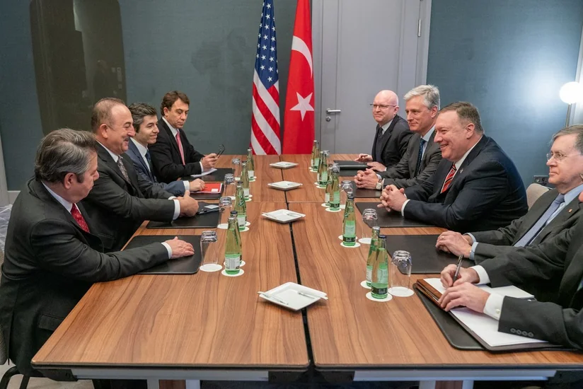 Pompeo Berlində Çavuşoğlu ilə danışıqlar aparıb