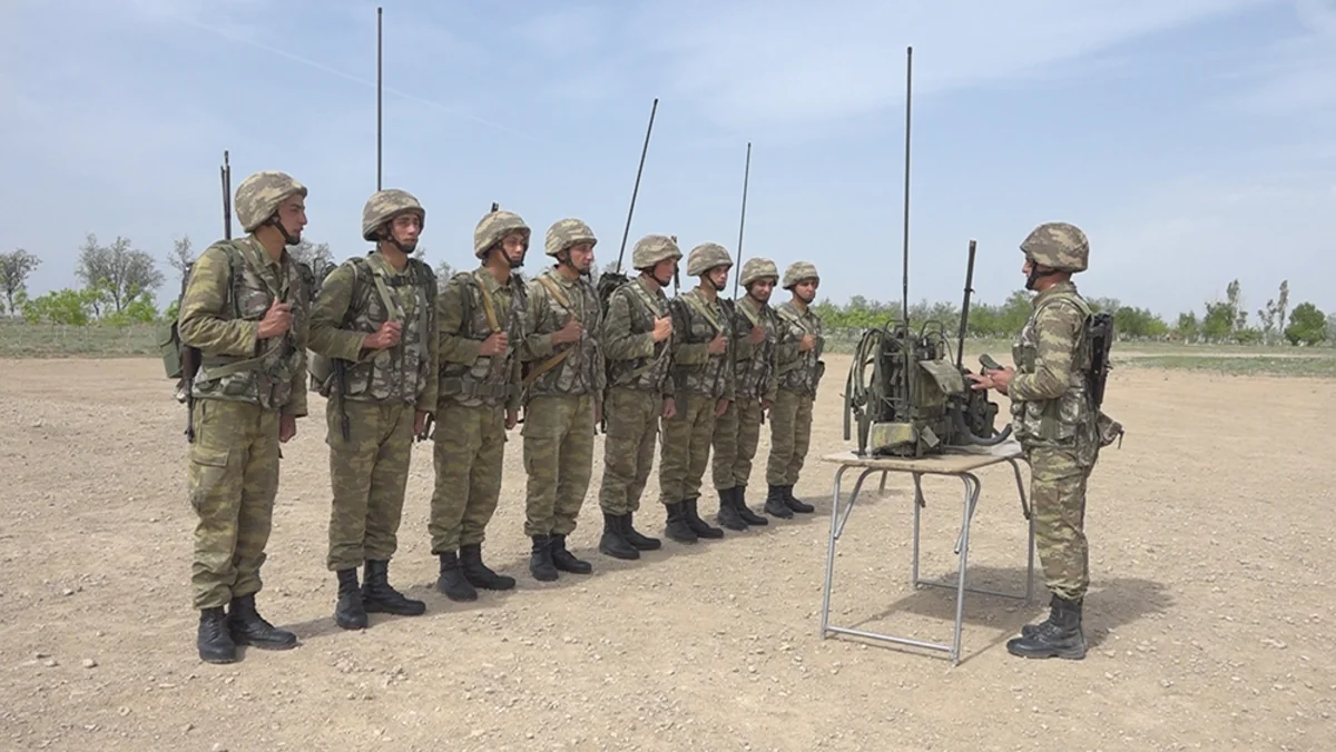 Naxçıvanda birləşmə və hissələrin rabitə bölmələri ilə taktiki məşğələ keçirilib