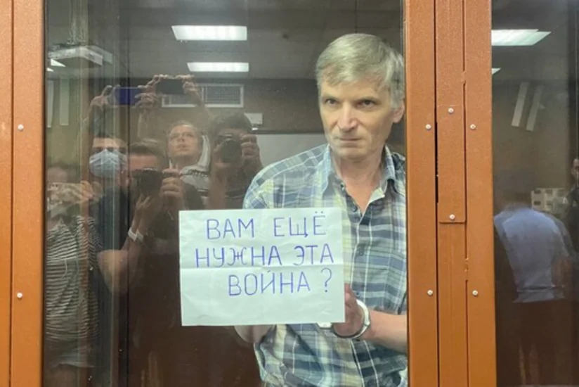 Rusiyada müharibə əleyhinə ifadələrə görə bələdiyyə üzvü 7 il həbs cəzası alıb